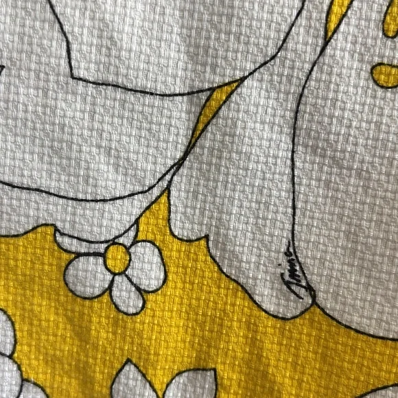 Trina Turk mod floral flat front shorts with side zip - Picture 3 of 8